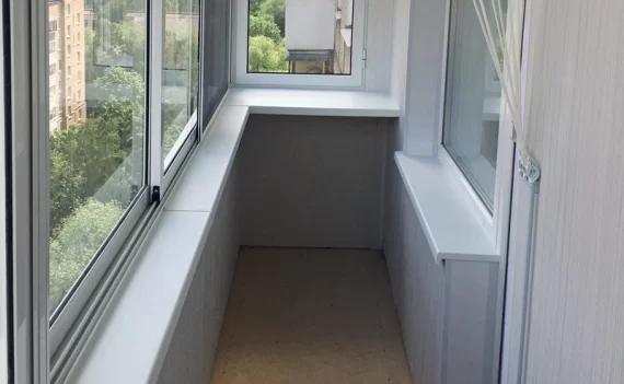 Теплое остекление п- образного балкона